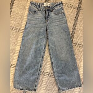 Abercrombie Girls lightweight high rise ultra wide leg jeans.